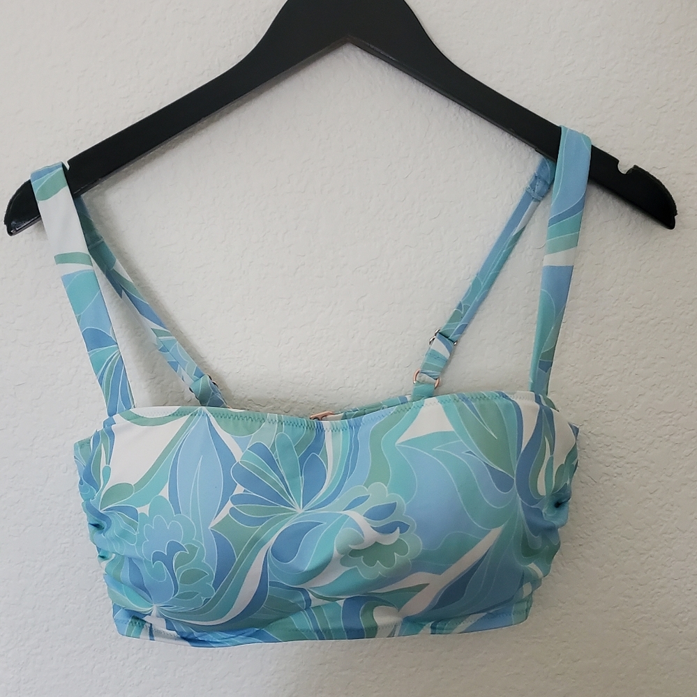 NWOT Bathing suit top only